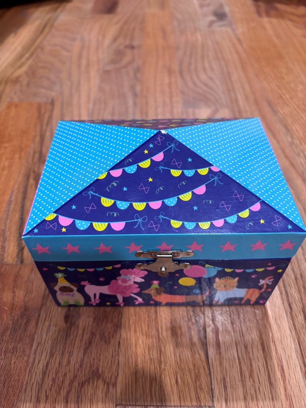 Floss & Rock 37P3123 Pets Musical Jewelry Box
